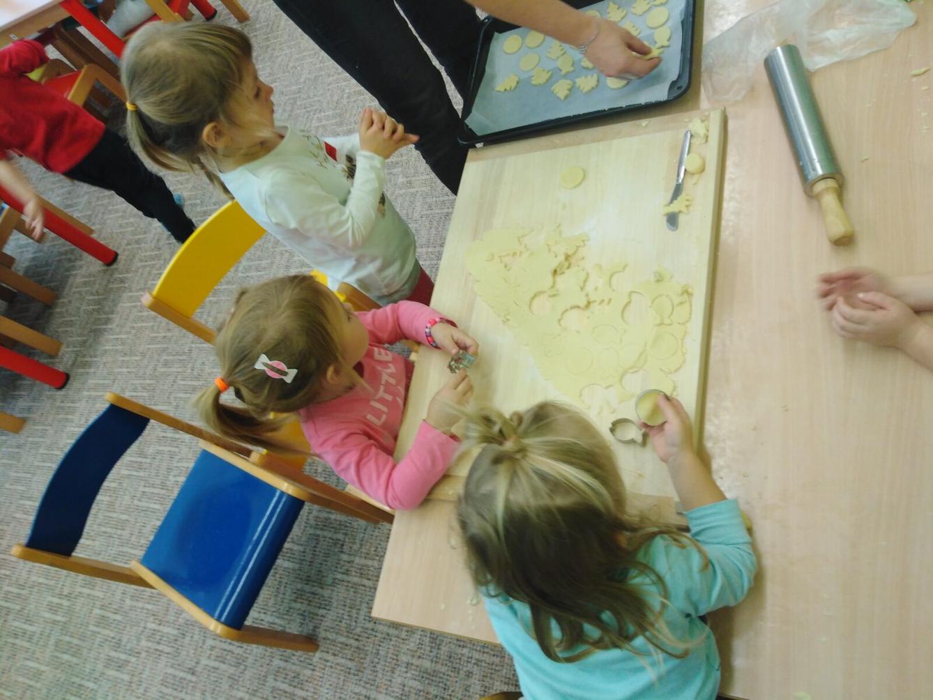 Broučci: pečeme linecké cukroví:-) - 19