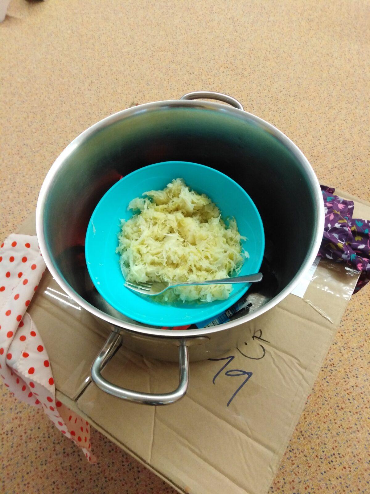 Návštěva ČERTA, MIKULÁŠE A ANDÍLKA v MŠ - 7