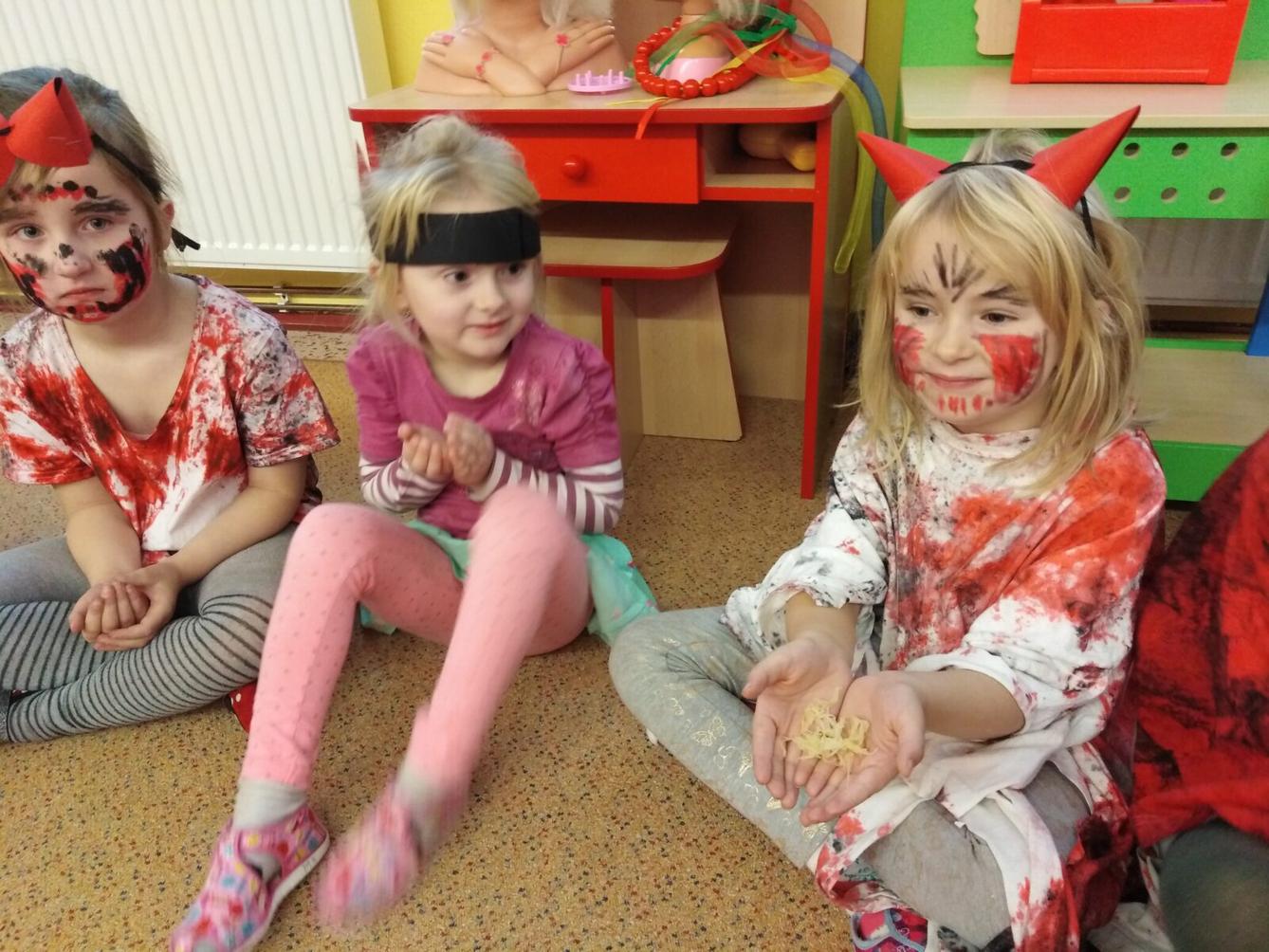 Návštěva ČERTA, MIKULÁŠE A ANDÍLKA v MŠ - 15