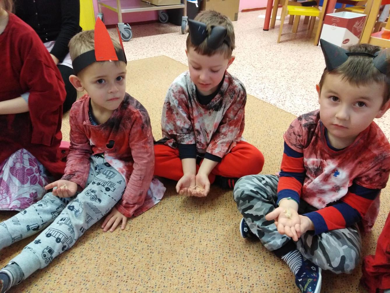 Návštěva ČERTA, MIKULÁŠE A ANDÍLKA v MŠ - 18
