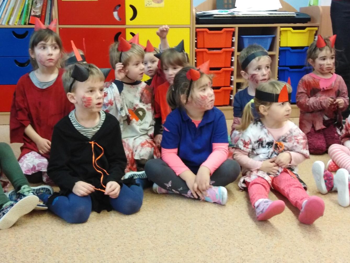 Návštěva ČERTA, MIKULÁŠE A ANDÍLKA v MŠ - 31