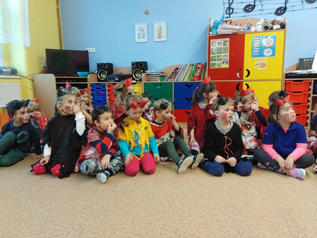 Návštěva ČERTA, MIKULÁŠE A ANDÍLKA v MŠ - 33