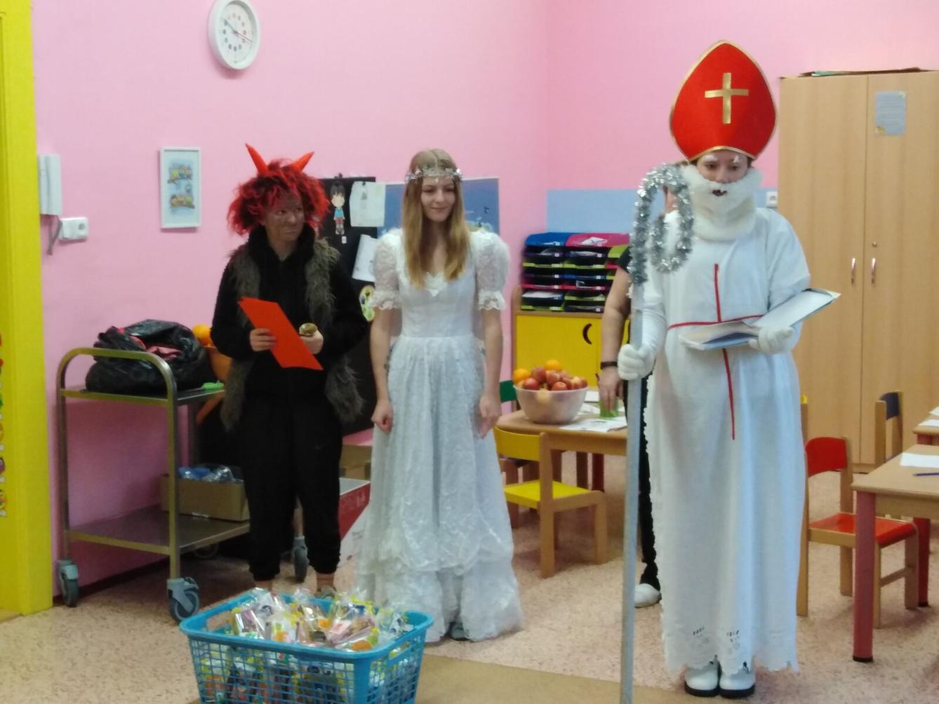 Návštěva ČERTA, MIKULÁŠE A ANDÍLKA v MŠ - 36