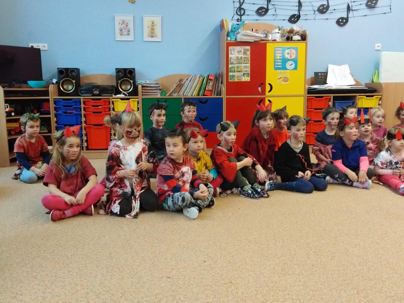 Návštěva ČERTA, MIKULÁŠE A ANDÍLKA v MŠ - 38
