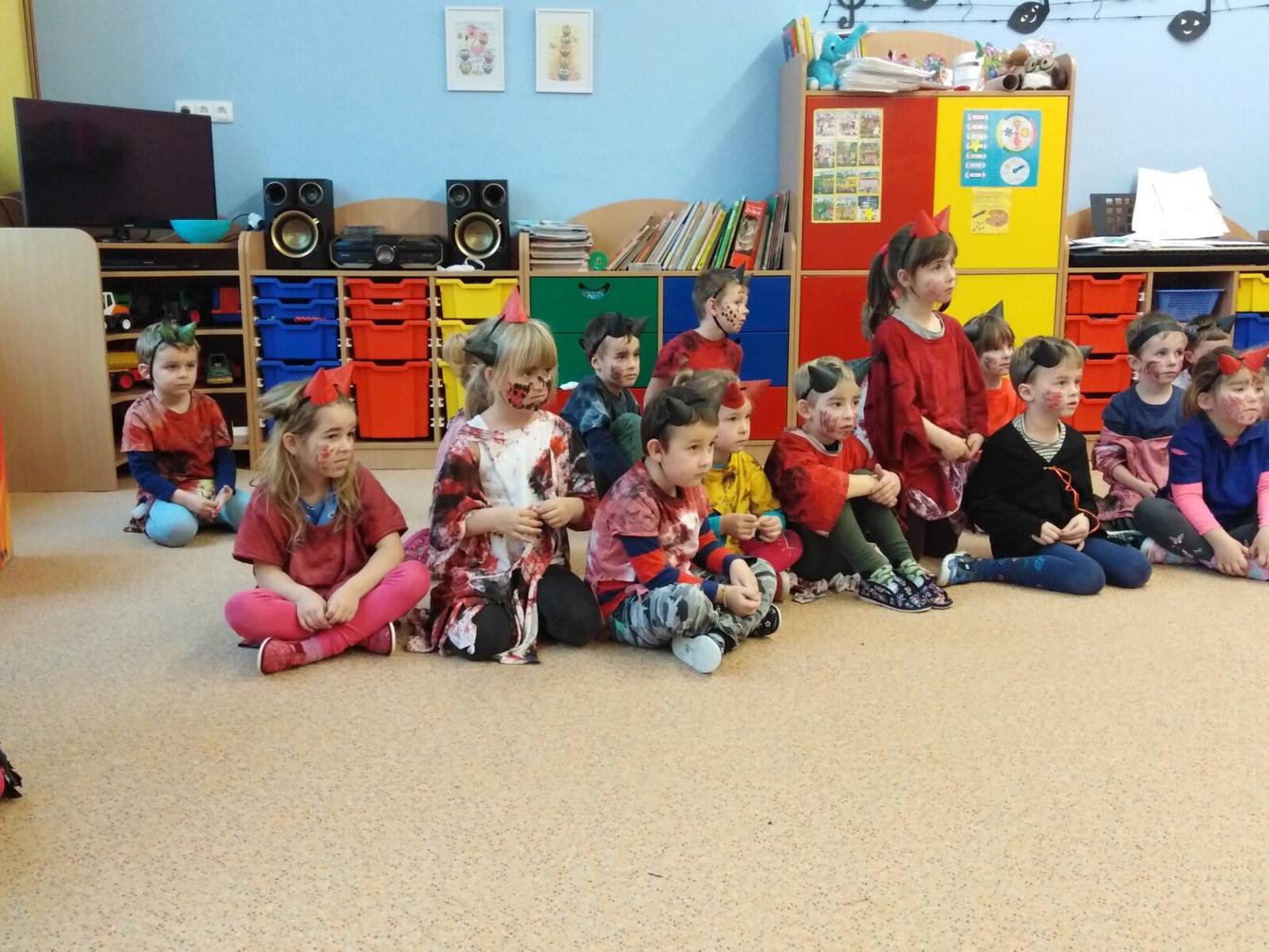 Návštěva ČERTA, MIKULÁŠE A ANDÍLKA v MŠ - 40