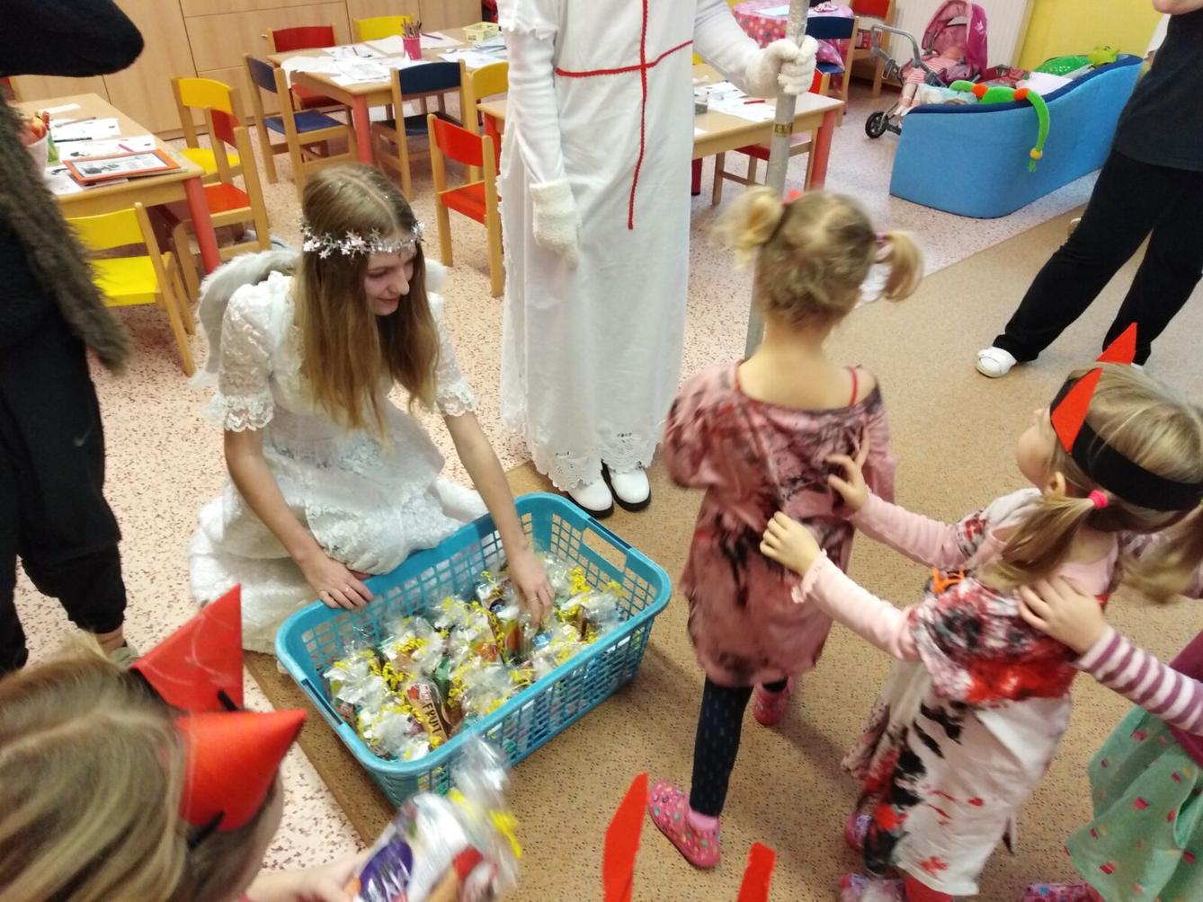 Návštěva ČERTA, MIKULÁŠE A ANDÍLKA v MŠ - 44