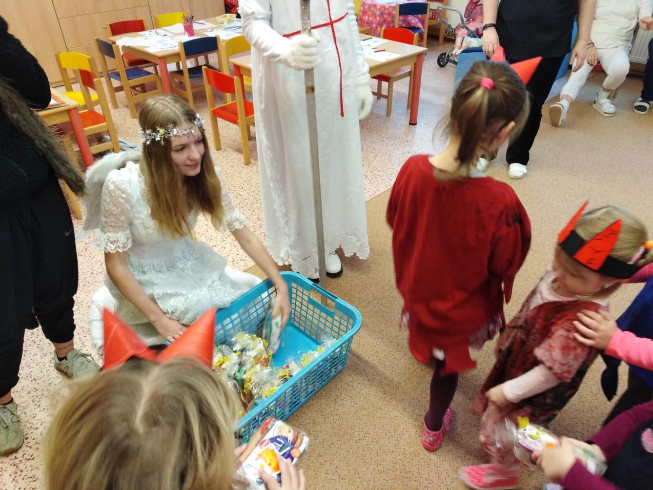 Návštěva ČERTA, MIKULÁŠE A ANDÍLKA v MŠ - 48