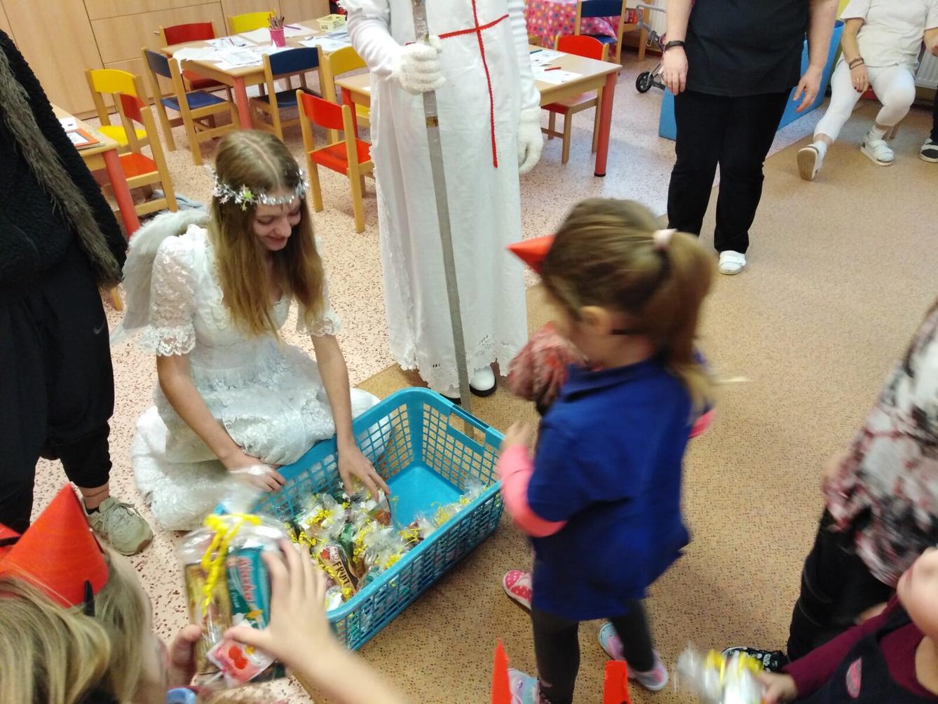 Návštěva ČERTA, MIKULÁŠE A ANDÍLKA v MŠ - 49