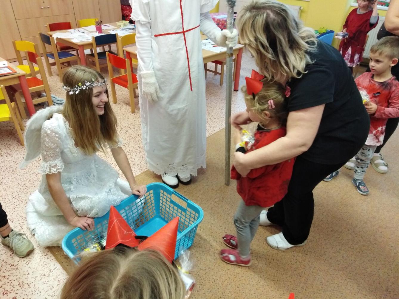 Návštěva ČERTA, MIKULÁŠE A ANDÍLKA v MŠ - 54