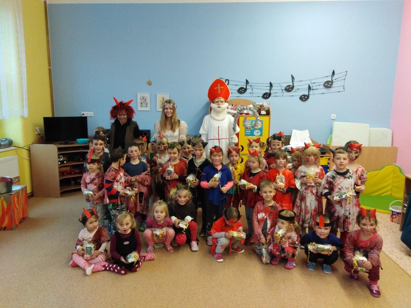 Návštěva ČERTA, MIKULÁŠE A ANDÍLKA v MŠ - 59