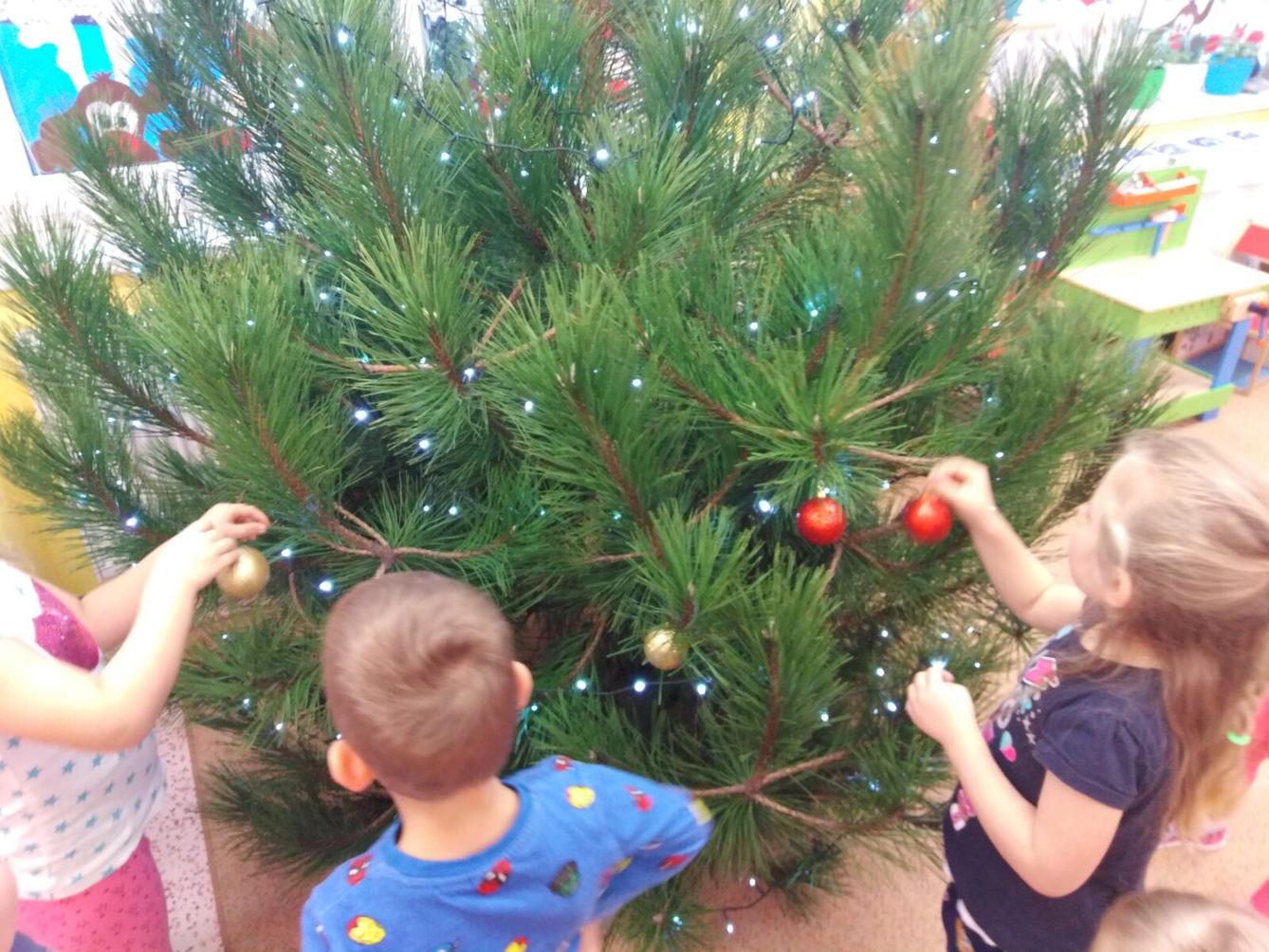 Zdobíme stromeček - 7