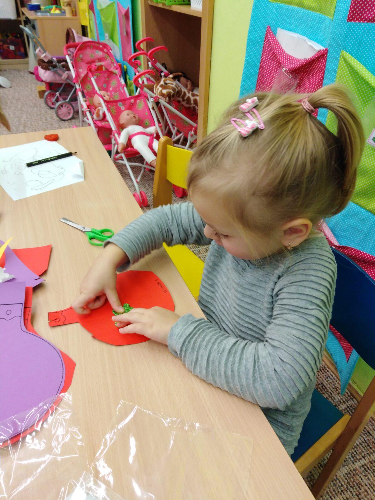 Broučci: Tvořeníčko, tvoření: "Odkud jsi vánoční stromečku?" - 40