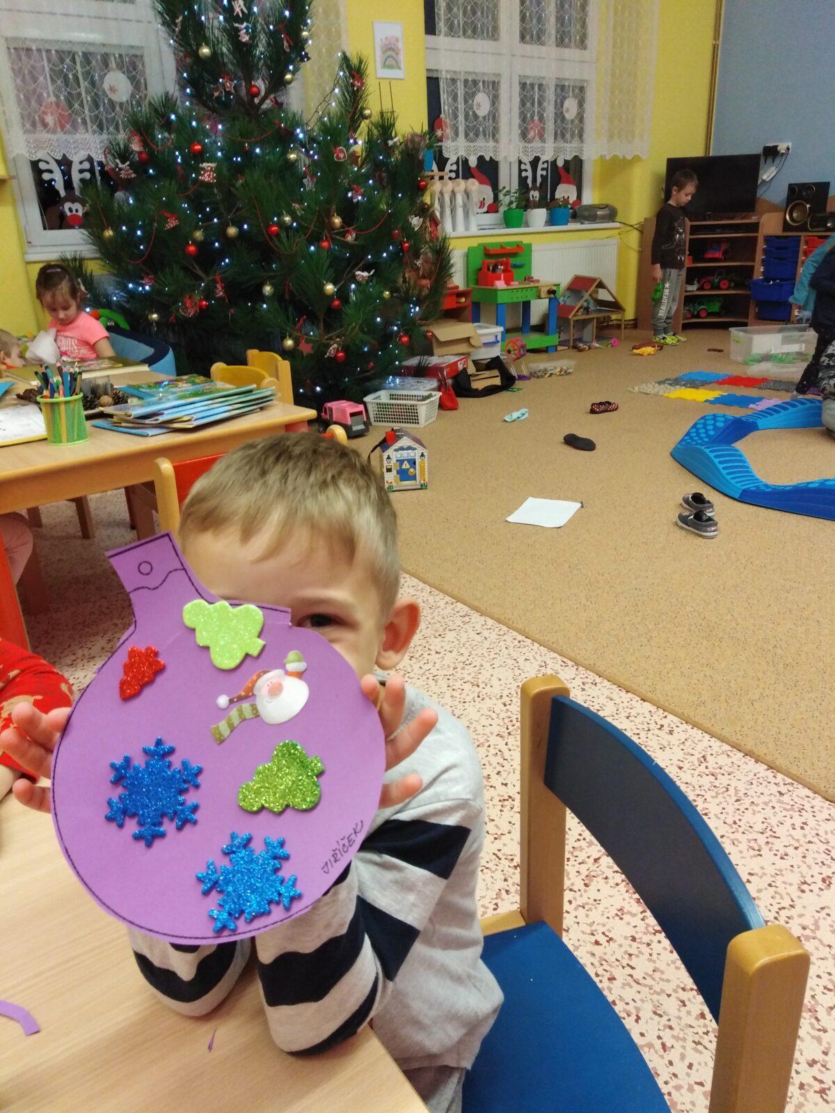 Broučci: Tvořeníčko, tvoření: "Odkud jsi vánoční stromečku?" - 45