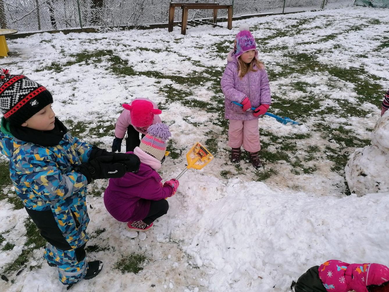 Konečně sníh!! užíváme si ho ze všech sil:-) - 19