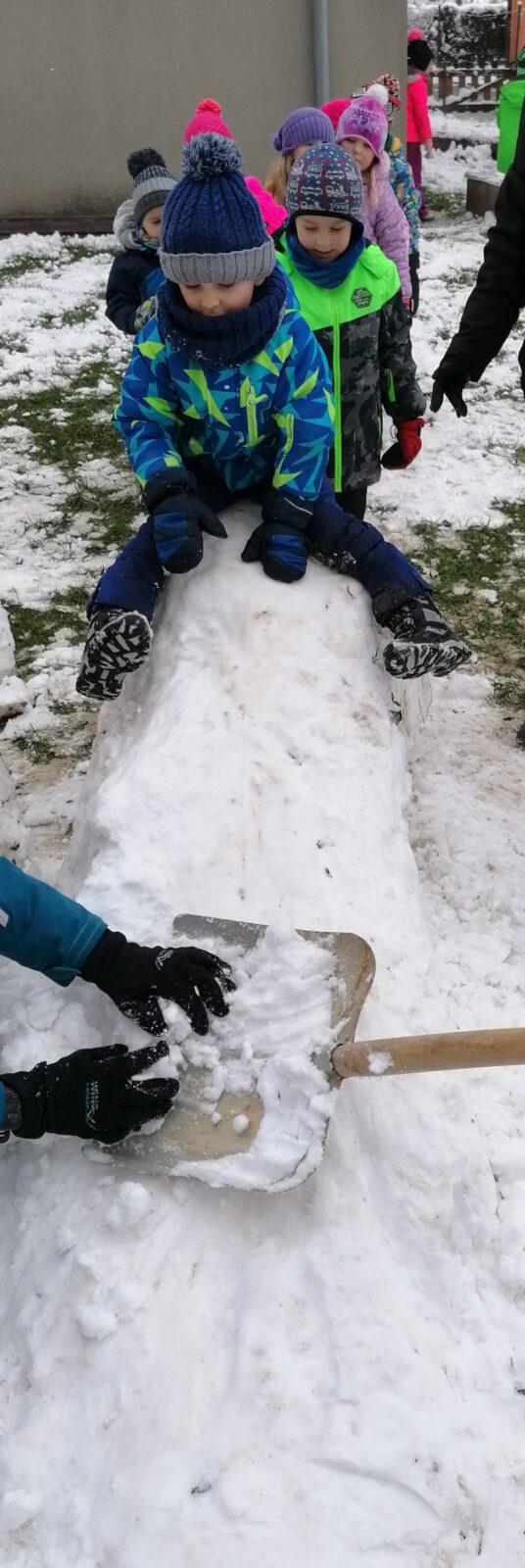 Konečně sníh!! užíváme si ho ze všech sil:-) - 32