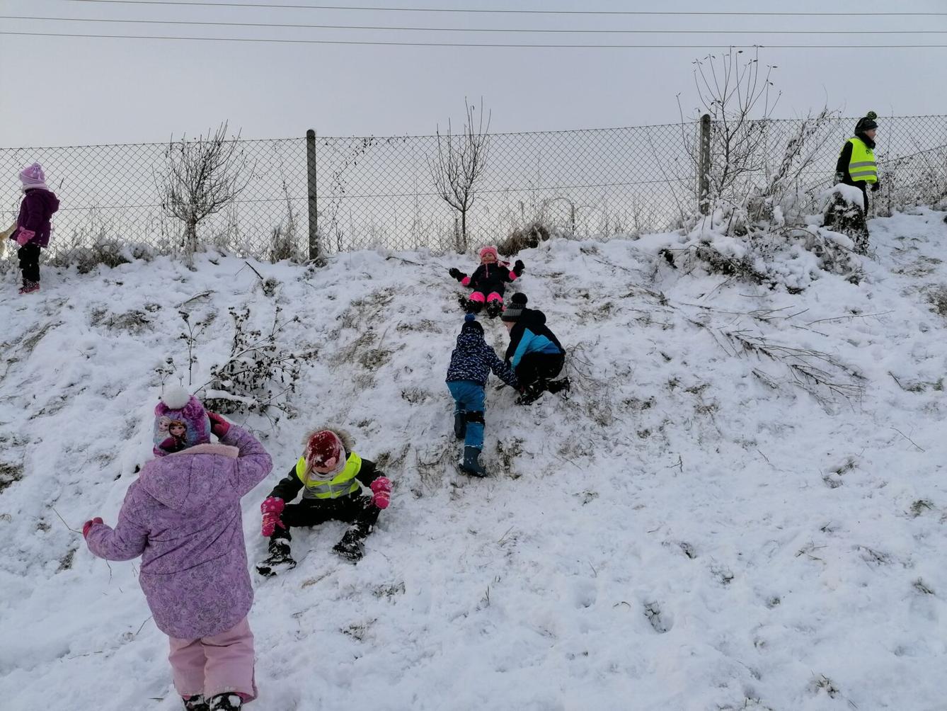 Konečně sníh!! užíváme si ho ze všech sil:-) - 43