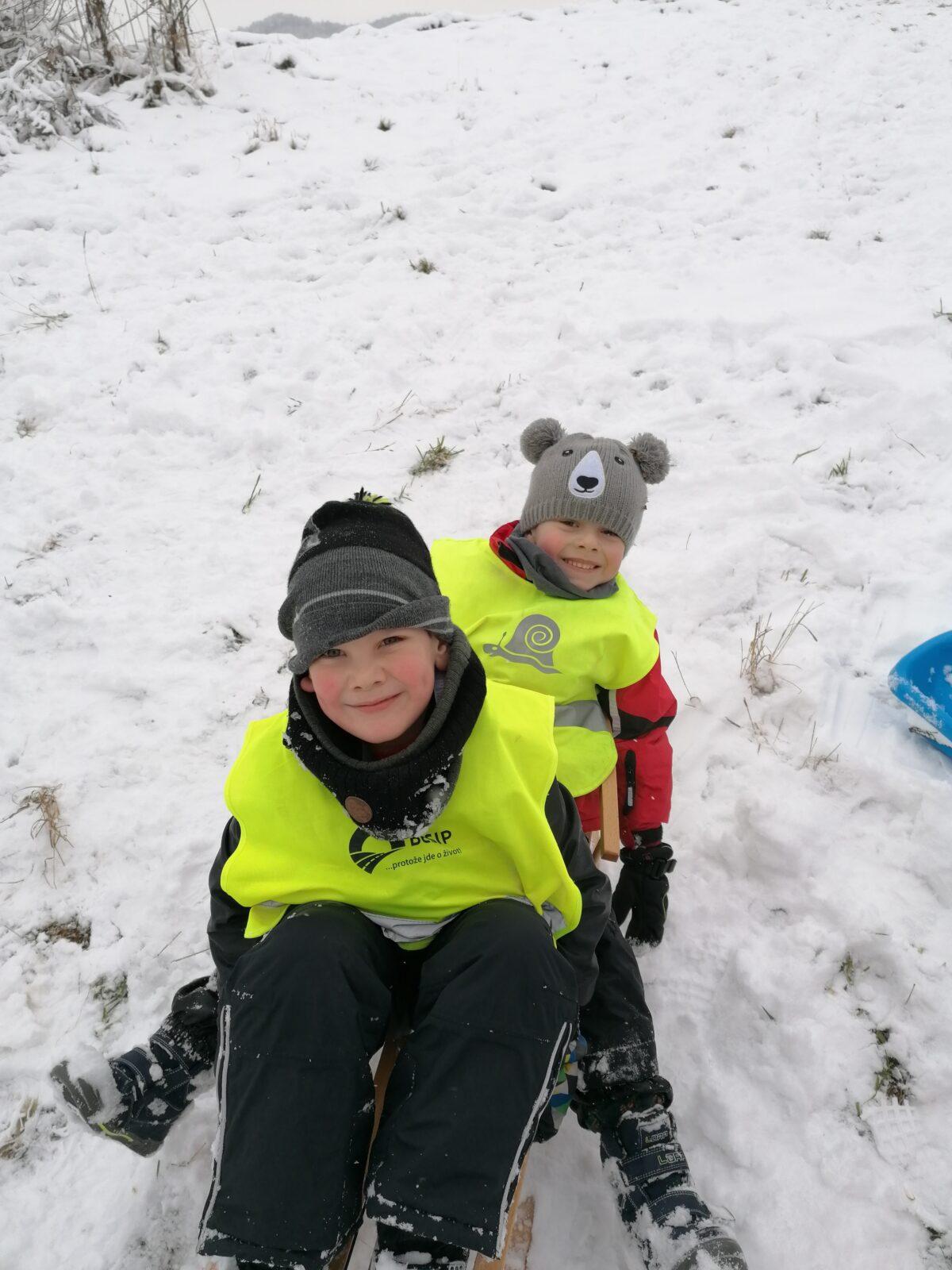 Konečně sníh!! užíváme si ho ze všech sil:-) - 49