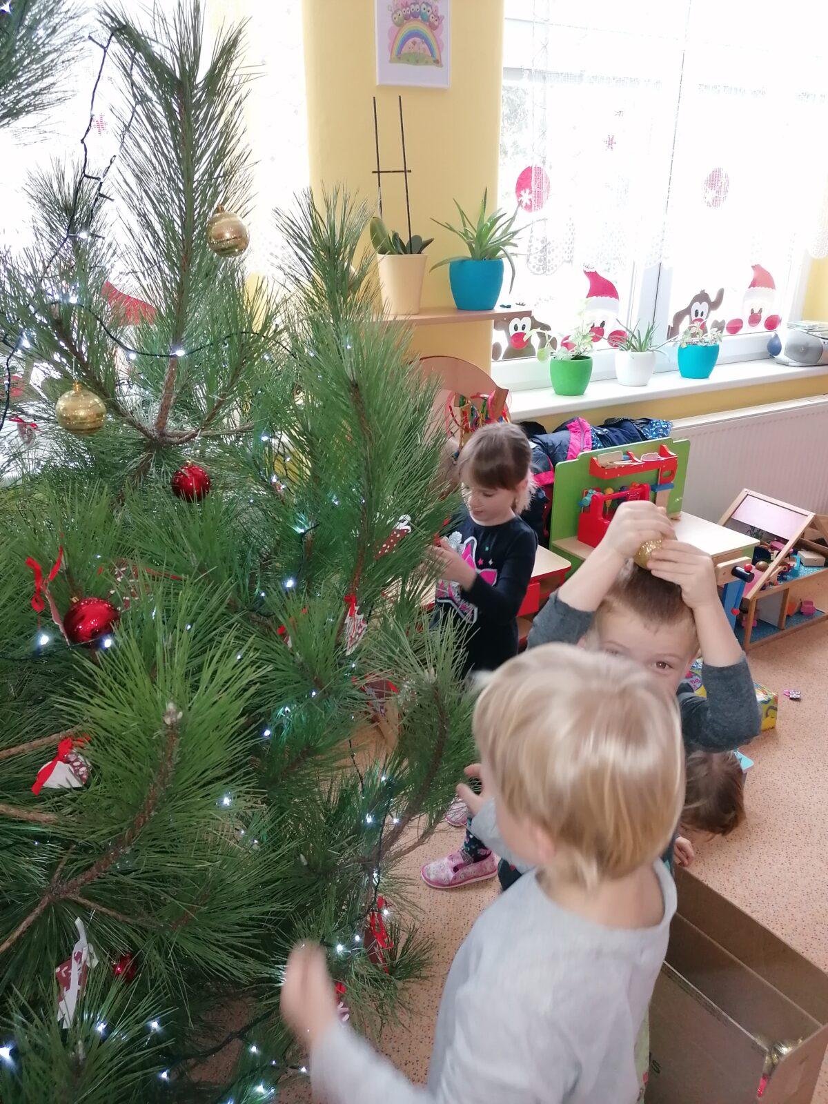 "Odstrojujeme stromeček" - 3