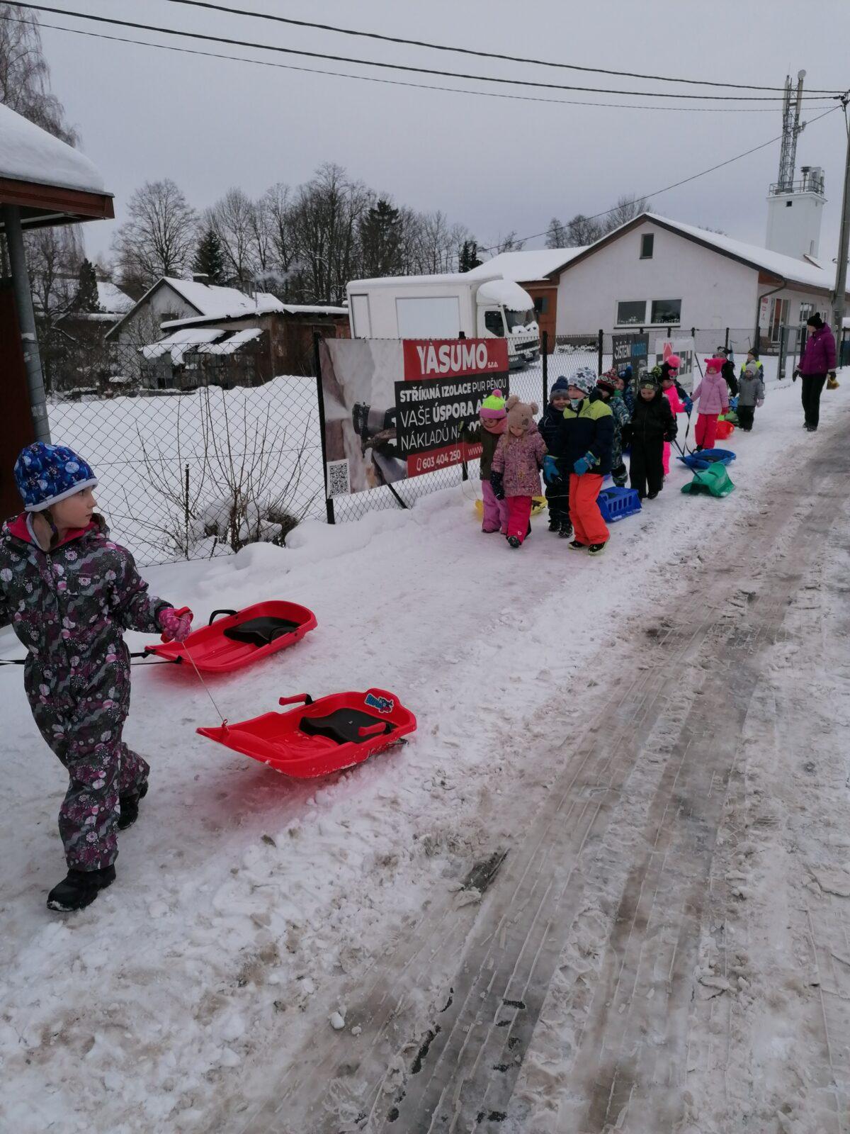 ZIMNÍ OLYMPIJSKÉ HRY V MŠ  III. (závody "bobů" a "spřežení" :-)) - 2