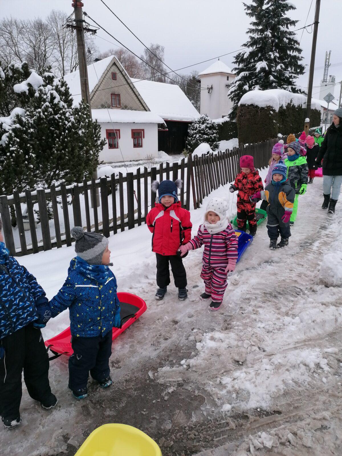 ZIMNÍ OLYMPIJSKÉ HRY V MŠ  III. (závody "bobů" a "spřežení" :-)) - 3