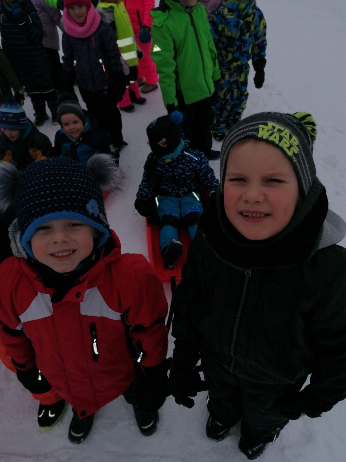 ZIMNÍ OLYMPIJSKÉ HRY V MŠ  III. (závody "bobů" a "spřežení" :-)) - 9