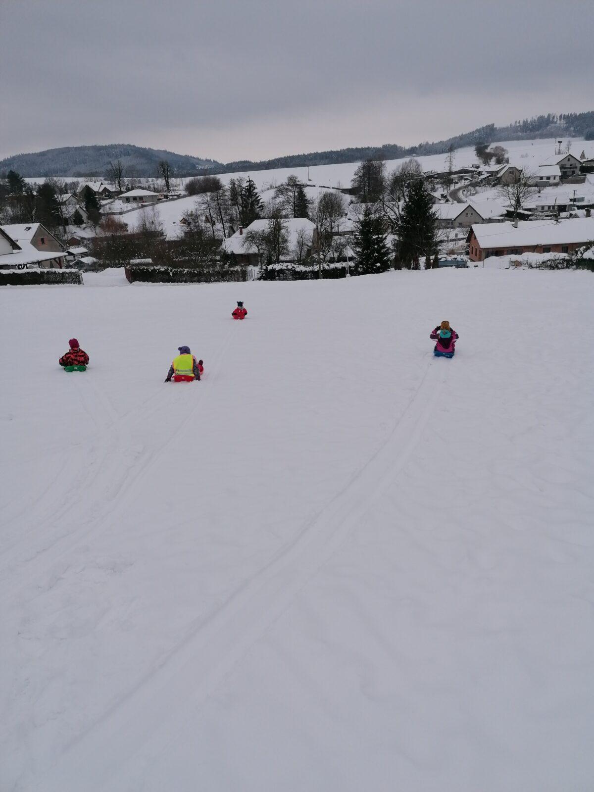 ZIMNÍ OLYMPIJSKÉ HRY V MŠ  III. (závody "bobů" a "spřežení" :-)) - 22