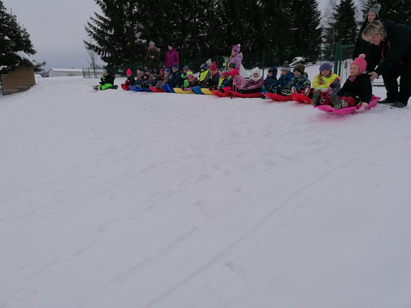ZIMNÍ OLYMPIJSKÉ HRY V MŠ III. (závody "bobů" a "spřežení" :-)) - 32