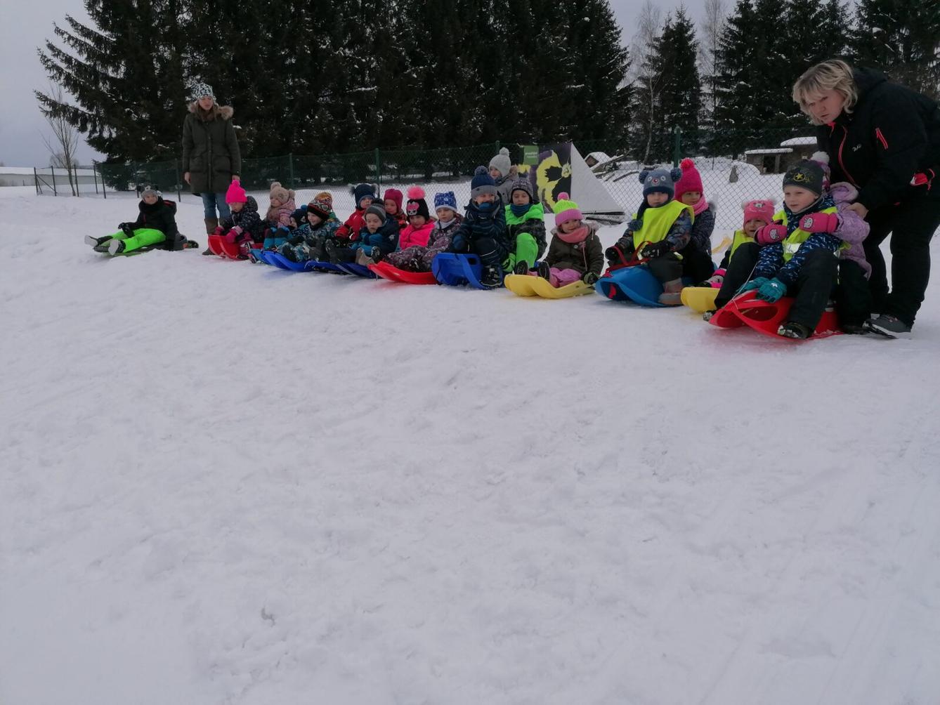 ZIMNÍ OLYMPIJSKÉ HRY V MŠ  III. (závody "bobů" a "spřežení" :-)) - 37