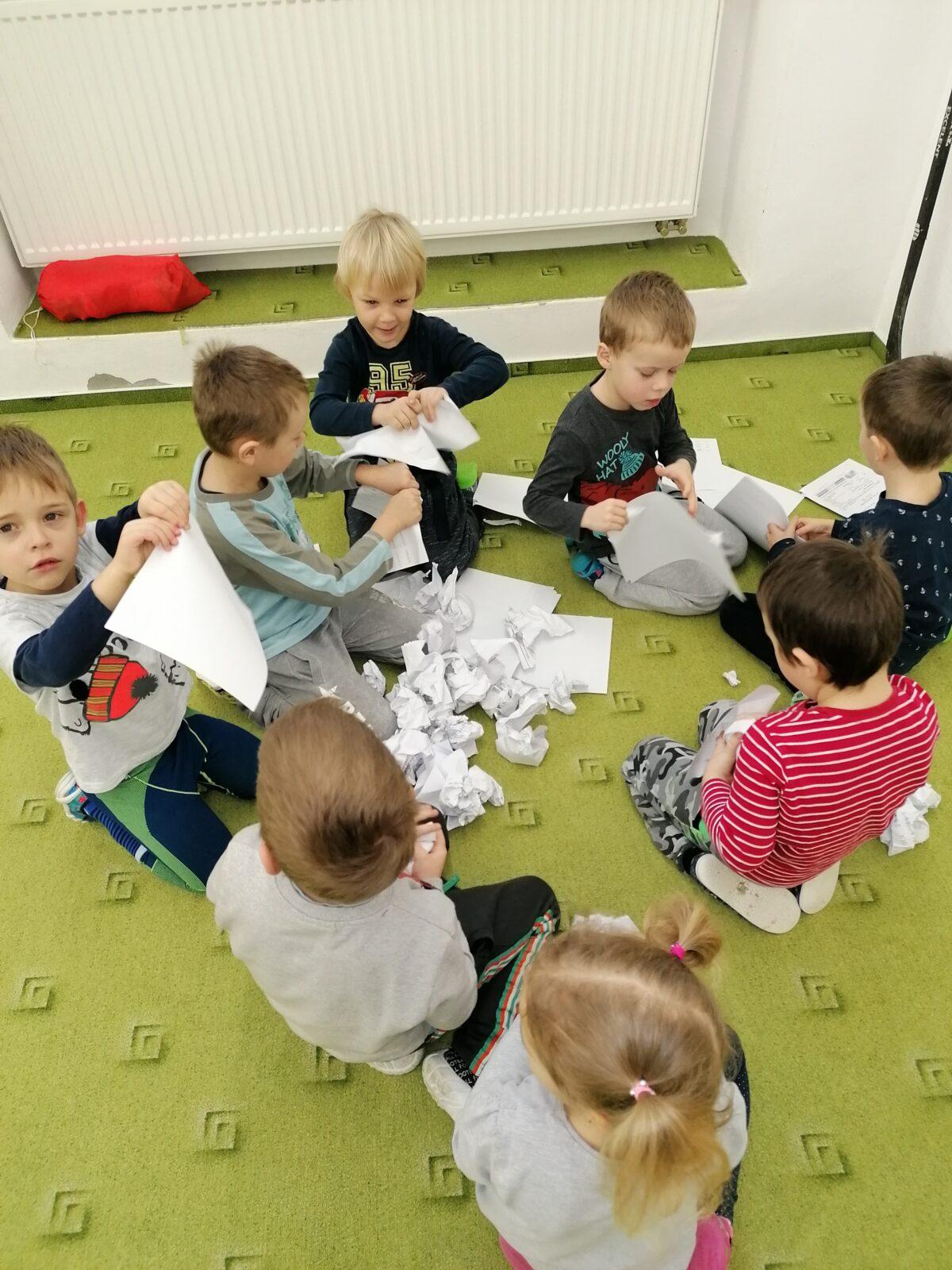 ZIMNÍ OLYMPIJSKÉ HRY V MŠ IV. ("stavíme sněhuláka") - 5