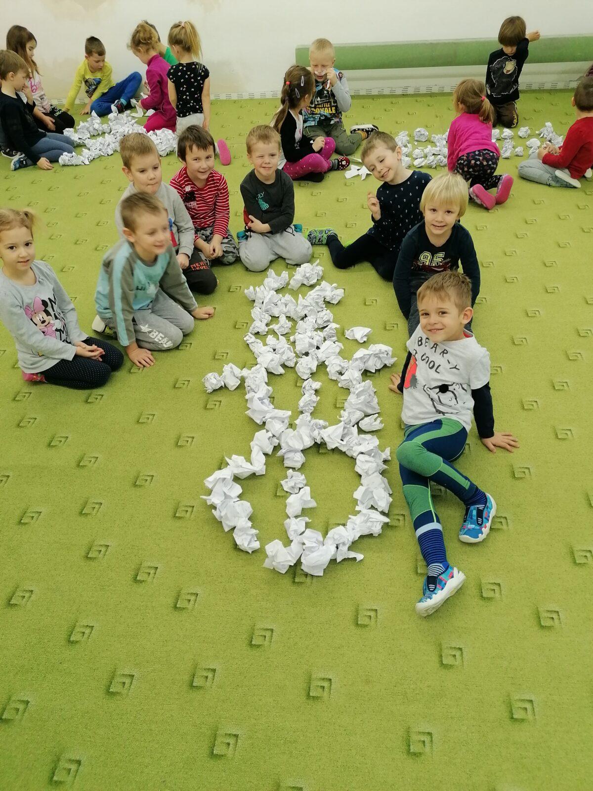 ZIMNÍ OLYMPIJSKÉ HRY V MŠ IV. ("stavíme sněhuláka") - 14