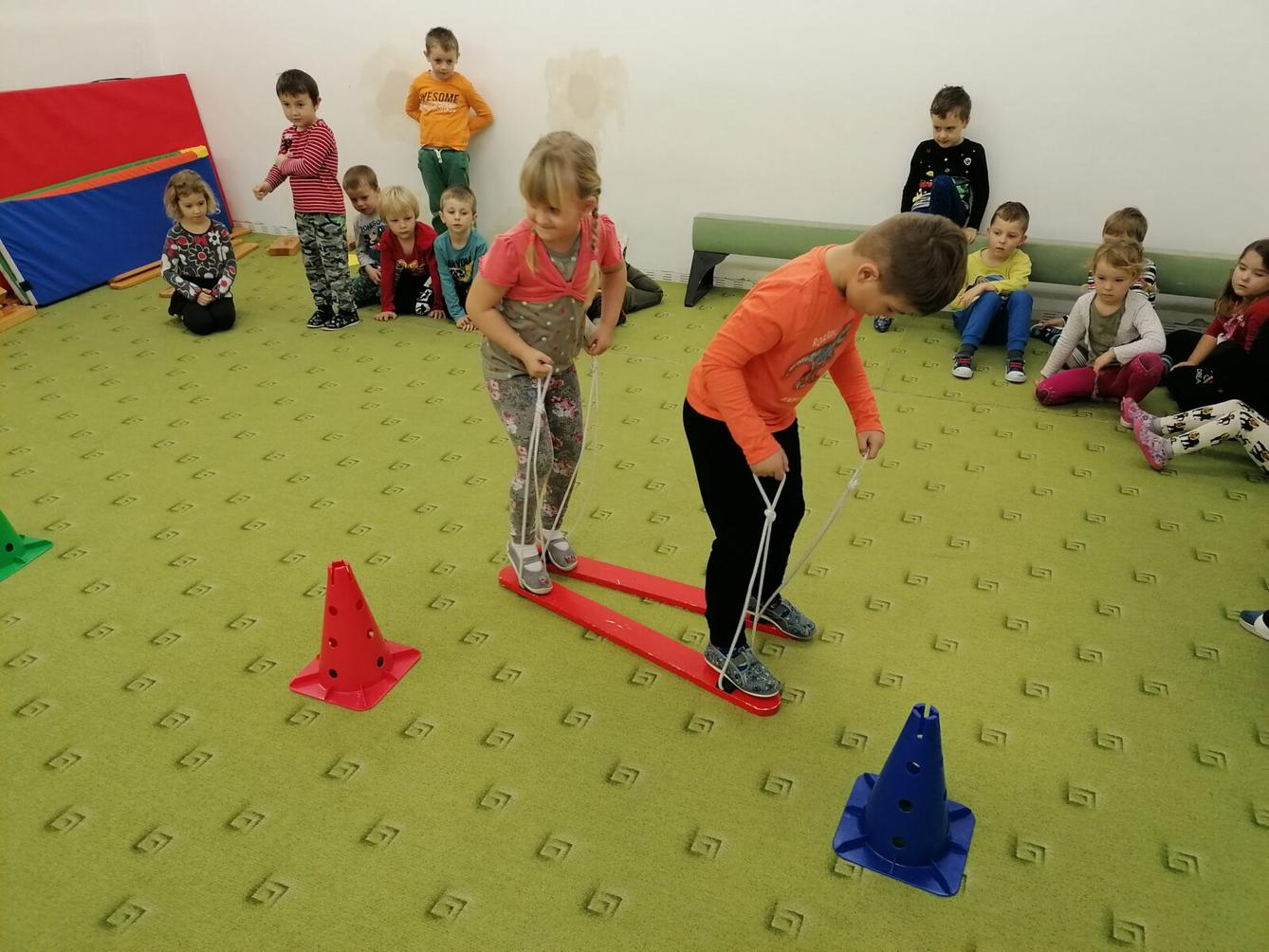 ZIMNÍ OLYMPIJSKÉ HRY V MŠ VI. (slalom na lyžích a "padák") - 6