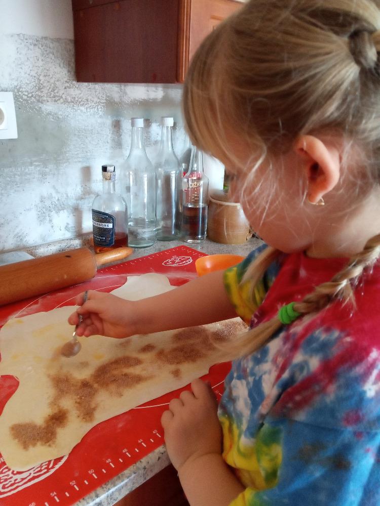 Distanční výuka v MŠ Kamarád (Ten dělá to a ten zas tohle:-)) - 35