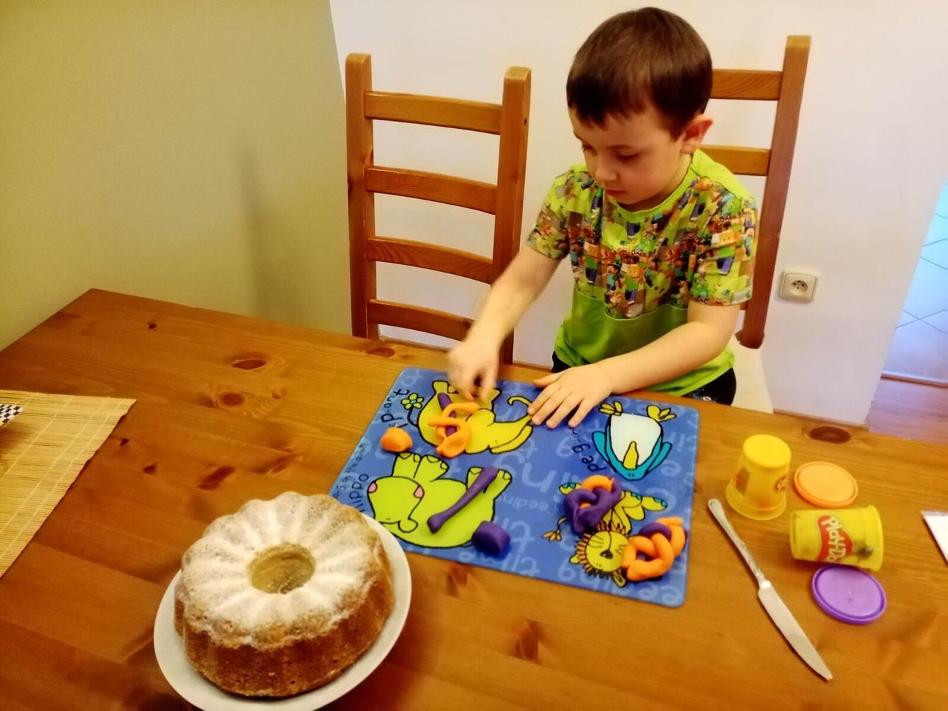 Distanční výuka v MŠ Kamarád (Ten dělá to a ten zas tohle:-)) - 38