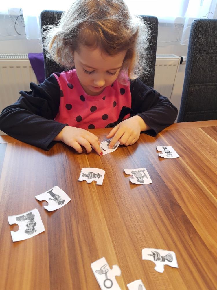 Distanční výuka v MŠ Kamarád (Ten dělá to a ten zas tohle:-)) - 43