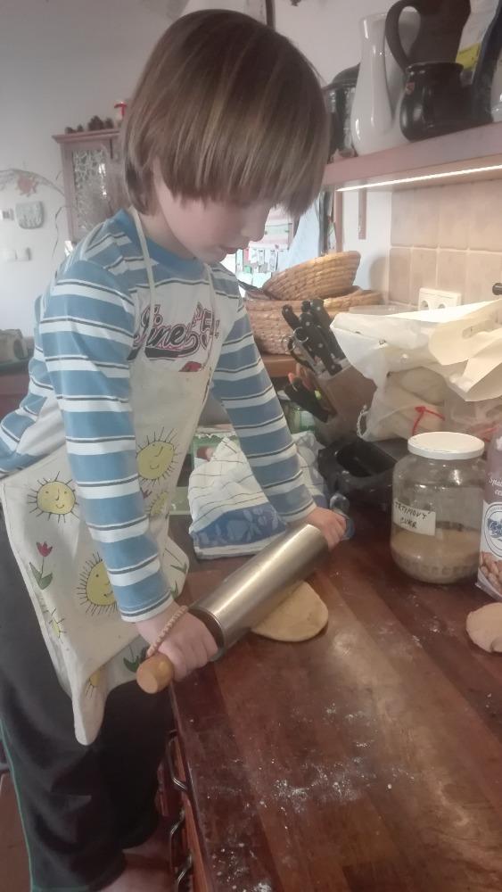 Distanční výuka v MŠ Kamarád (Ten dělá to a ten zas tohle:-)) - 50