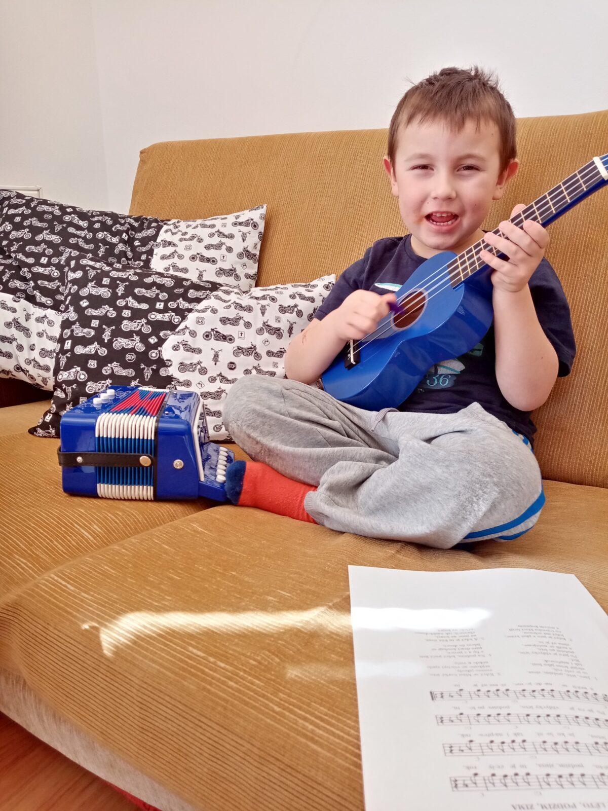 Distanční výuka v MŠ Kamarád (Přišlo jaro do vsi) - mladší děti :-) - 8