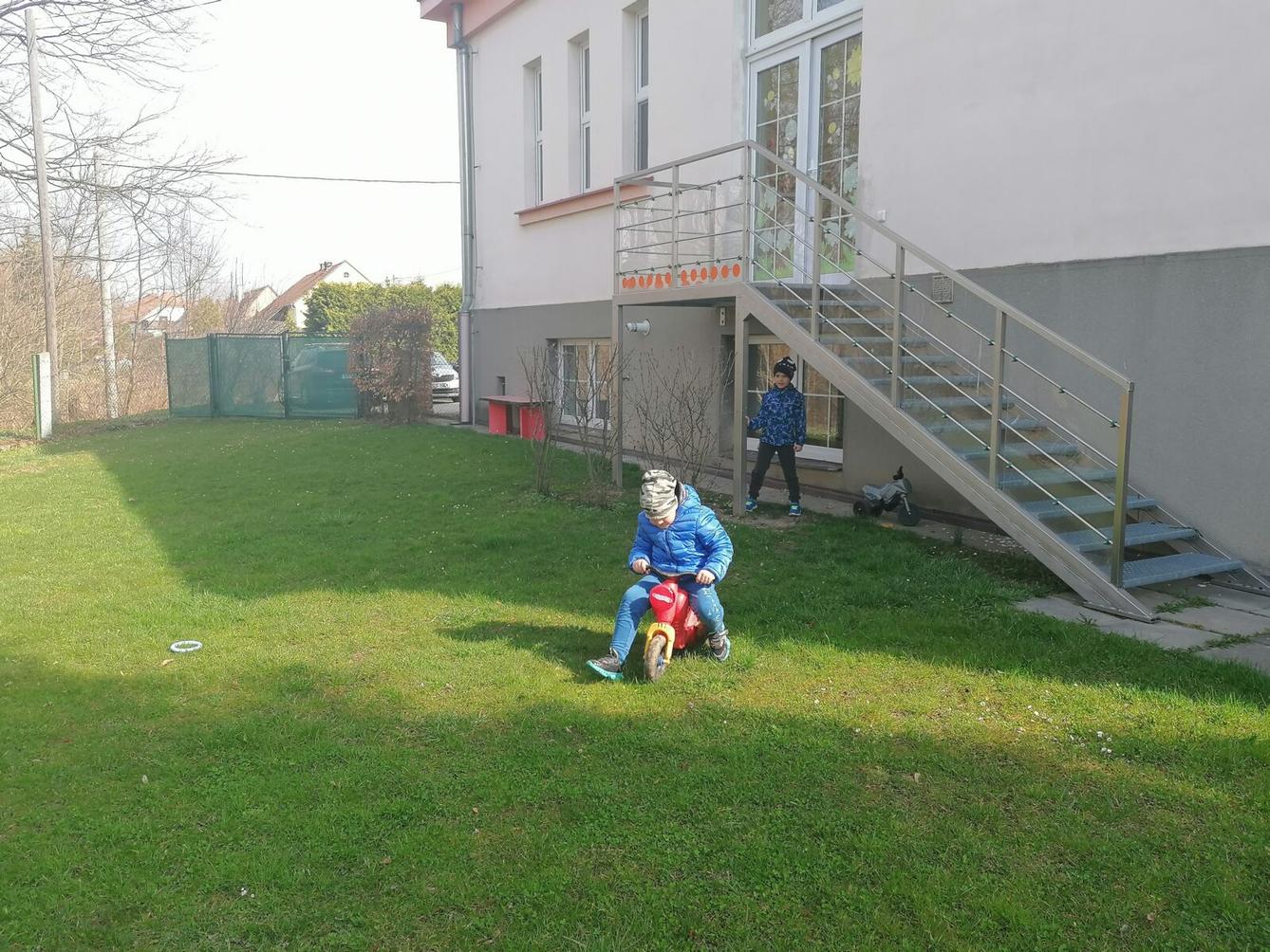 KONEČNĚ SI UŽÍVÁME ZAHRADY!!!!!!!! :-) - 5