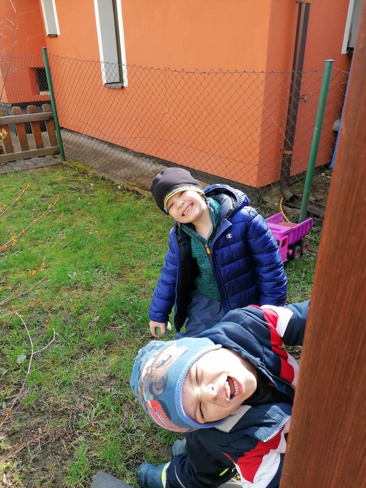 KONEČNĚ SI UŽÍVÁME ZAHRADY!!!!!!!! :-) - 11