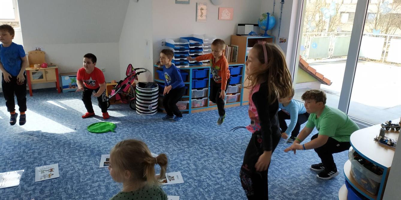 Návštěva ze ZŠ a dáreček pro maminky - 2