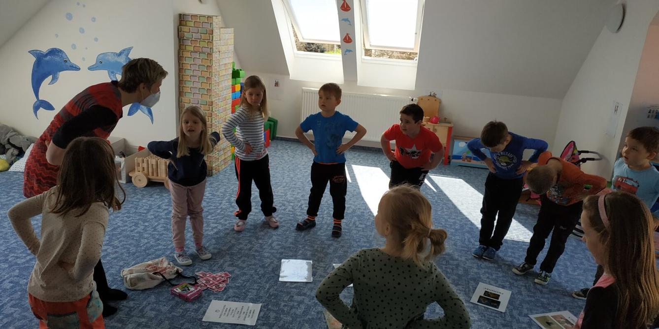 Návštěva ze ZŠ a dáreček pro maminky - 4