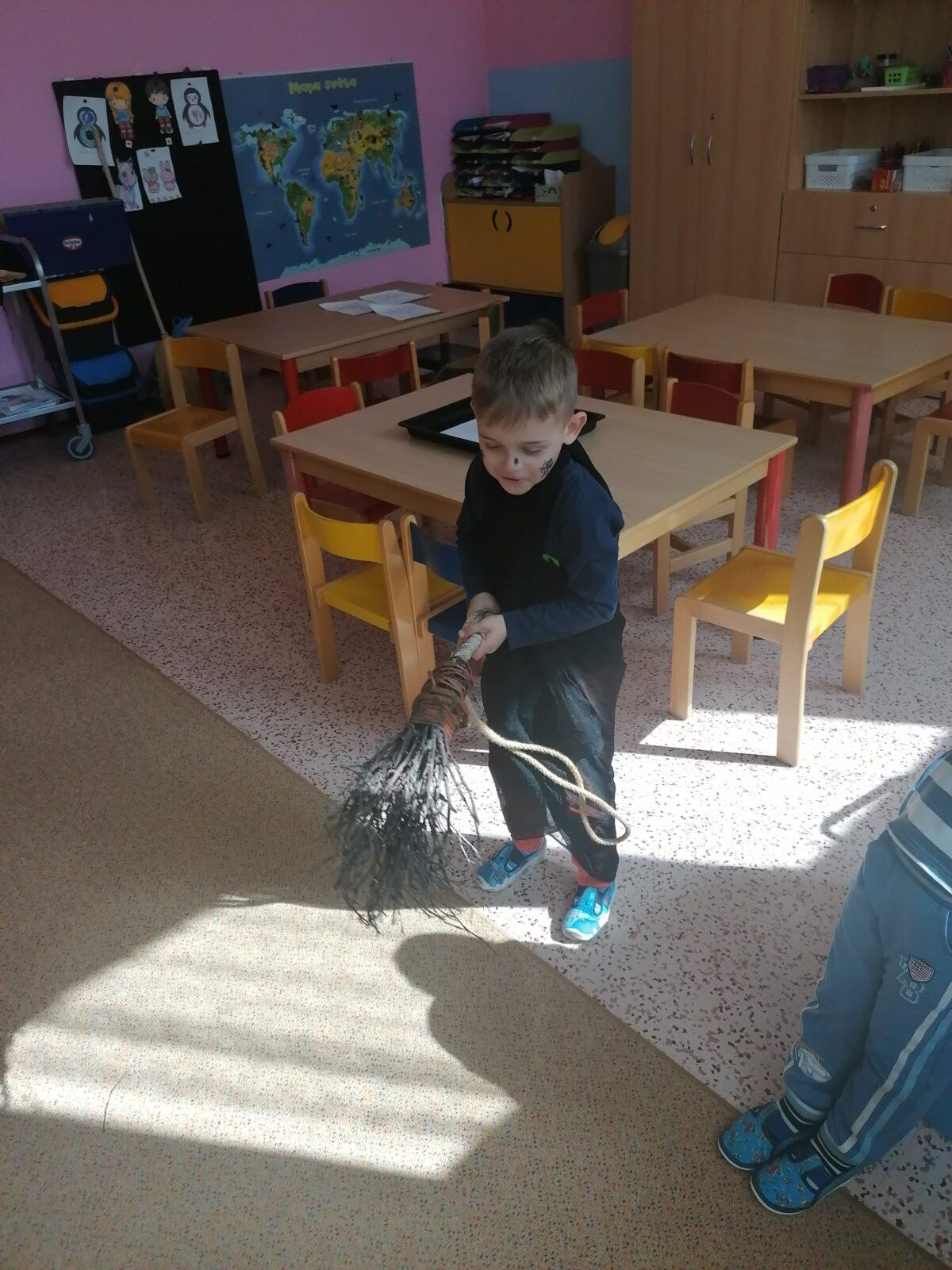 Čarodějnický rej v MŠ :-) - 62