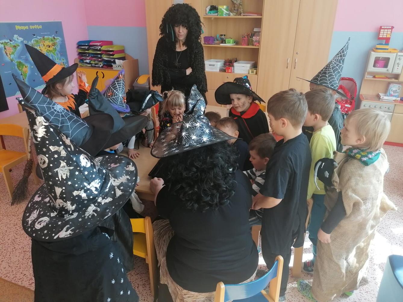 Čarodějnický rej v MŠ :-) - 65