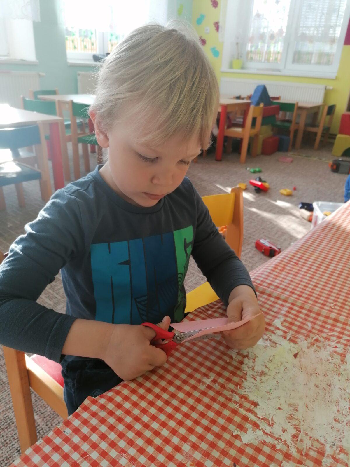 Vyrábíme přáníčko pro maminky:-) - 7