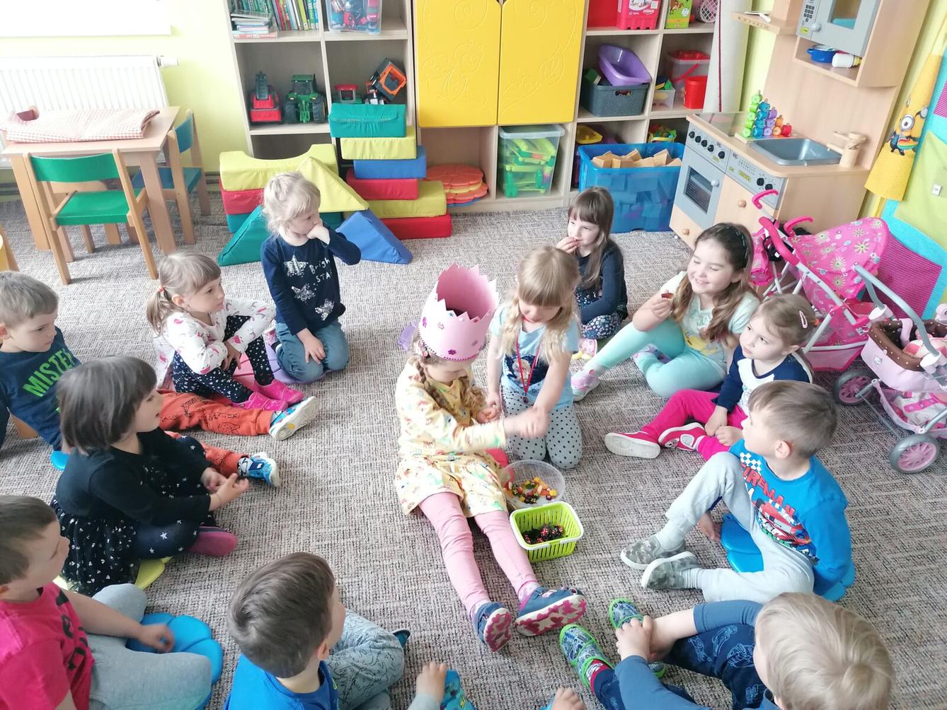 Broučci slaví: Ilonka měla narozeniny :-) - 9