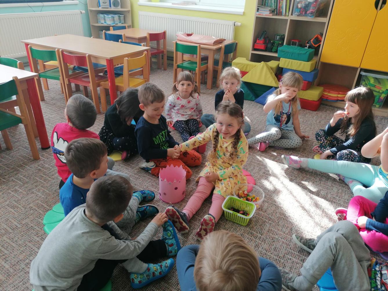 Broučci slaví: Ilonka měla narozeniny :-) - 12