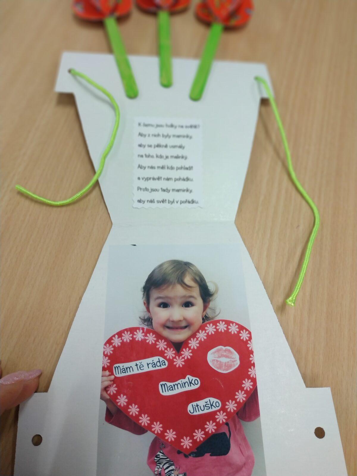 Návštěva ze ZŠ a dáreček pro maminky - 8