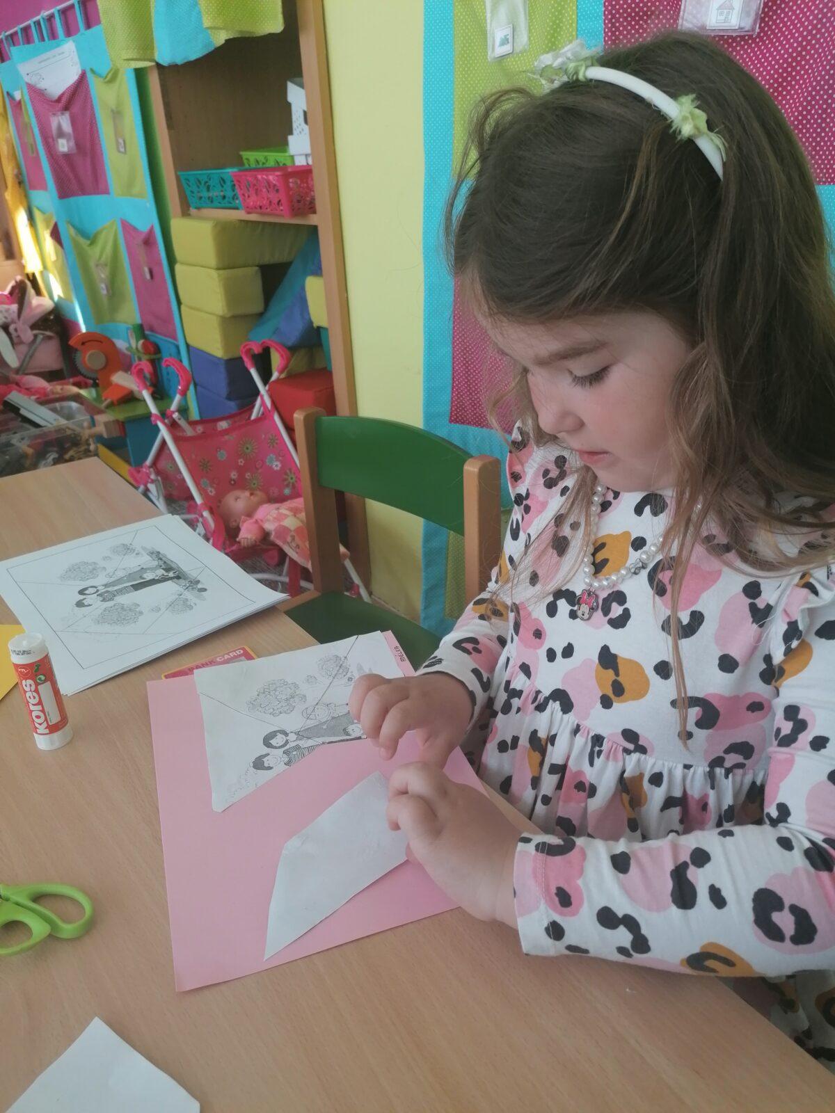 Broučci: "tvoříme" - Rodina - 12