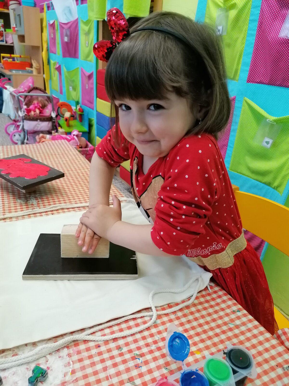 "příprava" batůžků ke dni dětí :-) - 88