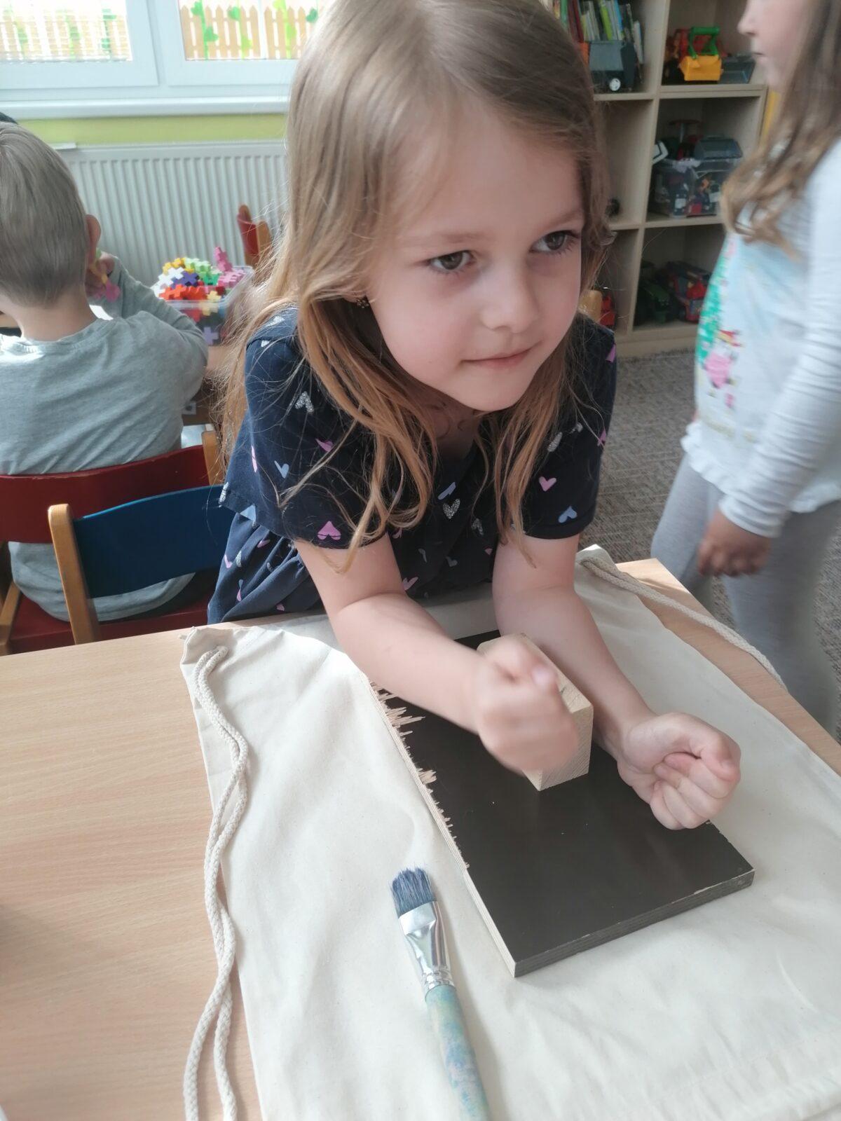 "příprava" batůžků ke dni dětí :-) - 111