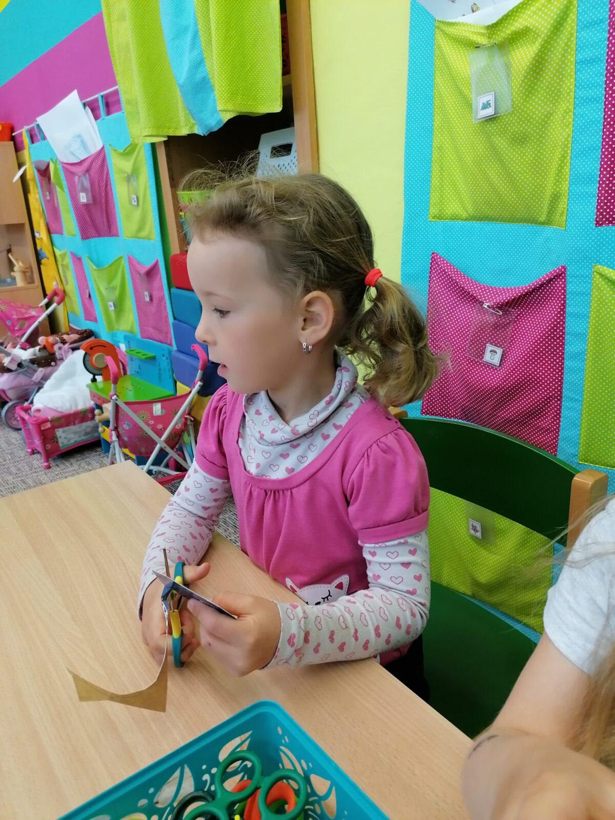 "výroba" dárečku ke dni dětí :-) - 4